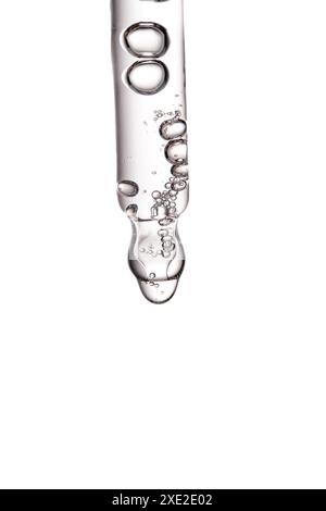 Pipettare con siero, gel, olio o altro prodotto cosmetico. Foto Stock