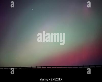 Aurora Borealis Northern Lights presso il lago Hillsdale a Paola, Kansas, negli Stati Uniti Midwest Foto Stock
