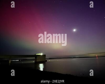Aurora Borealis Northern Lights presso il lago Hillsdale a Paola, Kansas, negli Stati Uniti Midwest Foto Stock