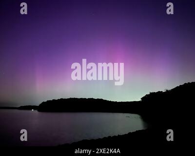 Aurora Borealis Northern Lights presso il lago Hillsdale a Paola, Kansas, negli Stati Uniti Midwest Foto Stock