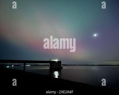 Aurora Borealis Northern Lights presso il lago Hillsdale a Paola, Kansas, negli Stati Uniti Midwest Foto Stock