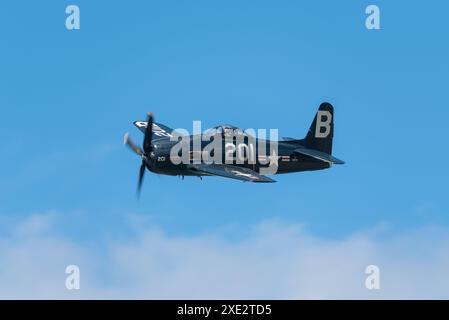 Grumman F8F Bearcat G-RUMM vola al Sywell Airshow 2024 nel Northamptonshire, Regno Unito. Aereo da caccia della Marina degli Stati Uniti della seconda guerra mondiale Foto Stock