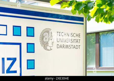 Sign TIZ Innovation Center Technical University Darmstadt, campus urbano, istruzione superiore, comunicazione istituzionale, Darmstadt, Germania - 26 giugno, Foto Stock