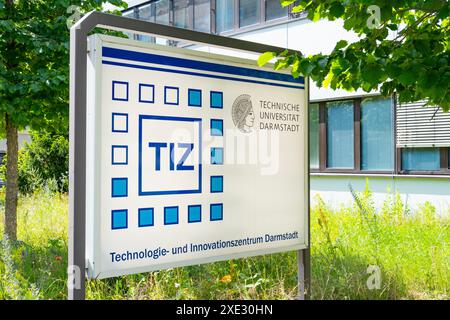 Sign TIZ Innovation Center Technical University Darmstadt, campus urbano, istruzione superiore, comunicazione istituzionale, Darmstadt, Germania - 26 giugno, Foto Stock