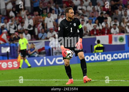 Colonia, Germania. 25 giugno 2024. Colonia, Germania, 25 giugno 2024: Jan Oblak della Slovenia durante la partita di calcio UEFA Euro 2024 tra Inghilterra e Slovenia allo Stadio di Colonia, Colonia, Germania. (Natasa Kupljenik/SPP) credito: SPP Sport Press Photo. /Alamy Live News Foto Stock