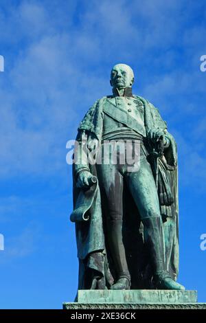 Monumento di Karl Friedrich sulla Schlossplatz a Karlsruhe, Germania Foto Stock