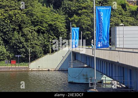 Touristenmagnet im Ruhrgebiet Das Essener Naherholungsgebiet und Touristen-Hotspot Baldeneysee aus dem Jahr 1933 an der Werdener Staumauer Essen Nordrhein-Westfalen Deutschland Werden *** magnete turistico nella regione della Ruhr 1933 Foto Stock