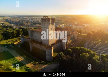 Vista aerea del castello medievale di la Mota a Medina del campo, Valladolid, Castilla y Leon, Spagna Foto Stock