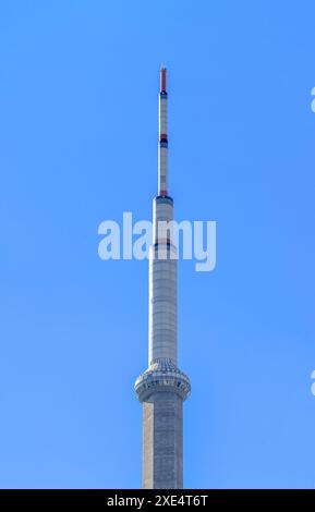 Toronto, Ontario, Canada. 10 agosto 2011. Lo SkyPod presso la CN Tower, la piattaforma di osservazione più alta dell'emisfero occidentale. Foto Stock