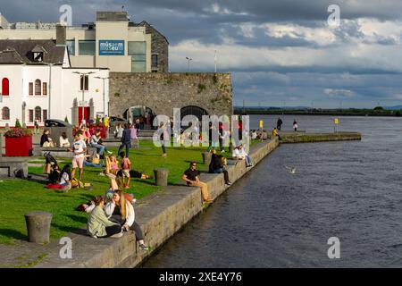 Museo della città di Galway e archi spagnoli Foto Stock