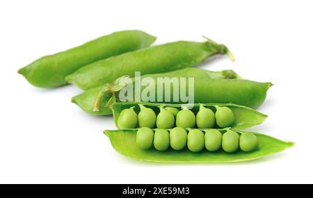 Primo piano di piselli verdi freschi Foto Stock