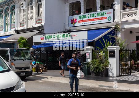 25 giugno 2024. Distretto di Little India. Un'organizzazione benefica che fornisce pasti gratuiti ai lavoratori migranti che lavorano a Singapore. Sud-est asiatico Foto Stock