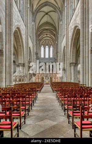 Cattedrale di Magdeburgo, navata centrale e altare maggiore, Magdeburgo, Sassonia Anhalt, Germania Foto Stock