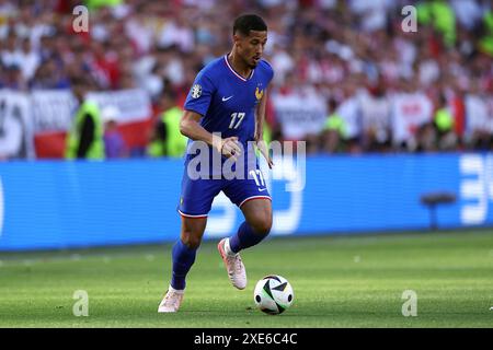 Dortmund, Germania. 25 giugno 2024. Dortmund, Germania, 25 giugno 2024, William Saliba di Francia in azione durante la partita di calcio UEFA Euro 2024 del gruppo D tra Francia e Polonia al BVB Stadion Dortmund il 25 giugno 2024 a Dortmund, Germania . Crediti: Marco Canoniero/Alamy Live News Foto Stock