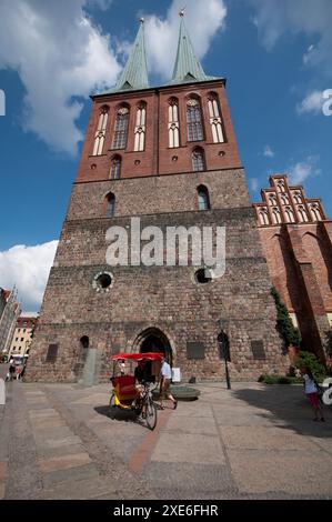 Germania, Berlino, distretto di Nikolaiviertel, Nikolaikirche, chiesa di San Nicola. Foto Stock