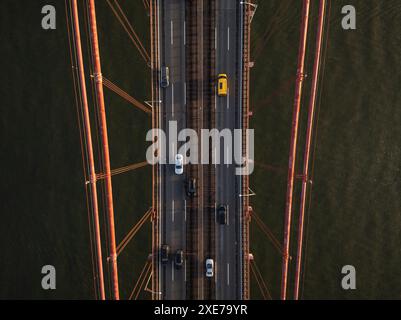Ponte 25 de Abril Ponte sul fiume Tago a Lisbona, Portogallo, Europa Foto Stock