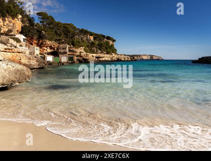 Vista della pittoresca Cala Llombards nel sud-ovest di Maiorca Foto Stock