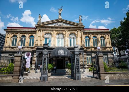 La costruzione del Teatro Nazionale della Costa Rica è iniziata nel 1891 e ha aperto al pubblico il 21 ottobre 1897 con una rappresentazione di Johann Wolfgang von G. Foto Stock