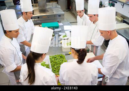 I piselli. Luis Irizar scuola di cucina. Donostia, Gipuzkoa, Paesi Baschi Foto Stock