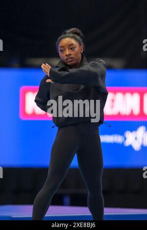 Minneapolis, Minnesota, Stati Uniti. 26 giugno 2024. SIMONE BILES partecipa a una sessione di allenamento in vista dei test di ginnastica olimpica degli Stati Uniti del 2024 al Target Center di Minneapolis. (Immagine di credito: © Steven Garcia/ZUMA Press Wire) SOLO PER USO EDITORIALE! Non per USO commerciale! Foto Stock