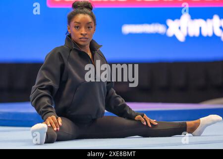 Minneapolis, Minnesota, Stati Uniti. 26 giugno 2024. SIMONE BILES partecipa a una sessione di allenamento in vista dei test di ginnastica olimpica degli Stati Uniti del 2024 al Target Center di Minneapolis. (Immagine di credito: © Steven Garcia/ZUMA Press Wire) SOLO PER USO EDITORIALE! Non per USO commerciale! Foto Stock