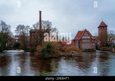 Vista panoramica dell'architettura della città vecchia di LÃ¼neburg in Germania. Foto Stock