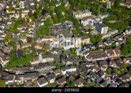 Vista aerea, servizio infermieristico Convivo Park Herdecke, casa di riposo GVS Herdecke, Goethestrasse, scuola Robert Bonnermann, ristrutturazione municipale, Herde Foto Stock