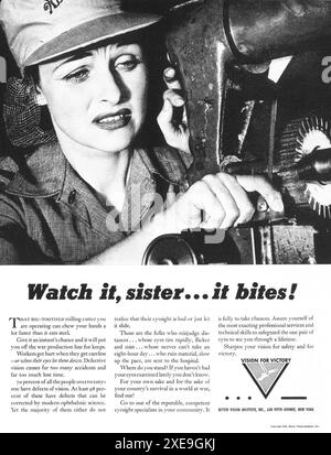 1943 Better Vision Institute Inc ad Vision for Victory - donna alla fresa Foto Stock