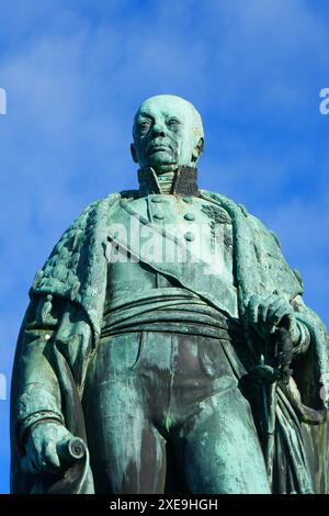 Monumento di Karl Friedrich sulla Schlossplatz a Karlsruhe, Germania Foto Stock