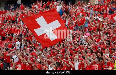 Francoforte sul meno, Ger. 23 giugno 2024. 23 giugno 2024, calcio, Euro 2024, turno preliminare, Svizzera C Germania, GER, Francoforte, stadio tifosi svizzeri, credito: HMB Media/Alamy Live News Foto Stock