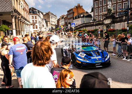 Stavelot, Belgio. 26 giugno 2024. 163 PEPPER Jordan (zaf), PERERA Franck (fra), MAPELLI Marco (che), Lamborghini Juracan GT3 EVO, ambiance, sfilata durante la 24 ore di Spa CrowdStrike 2024, 2a gara della 2024 GT World Challenge Europe Endurance Cup, dal 26 al 30 giugno 2024 sul circuito di Spa-Francorchamps, a Stavelot, Belgio - foto Damien Saulnier/DPPI credito: DPPI Media/Alamy Live News Foto Stock