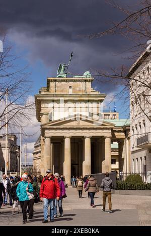 Porta di Brandeburgo dell'architetto Carl Gottardo Langhans Foto Stock