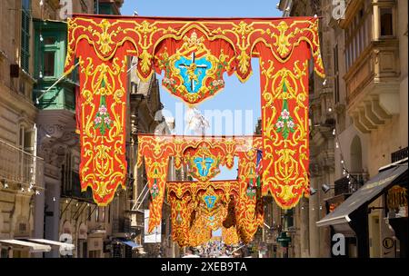 Republic Street decorata per le vacanze, la Valletta, Malta, Foto Stock