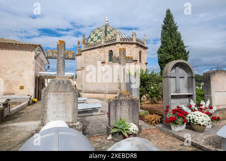 Mausoleo di famiglia font Foto Stock