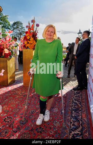 Evento - BILD Sommerfest 2024 Nancy Faeser beim BILD hilft e.V. Ein Herz für Kinder Sommerfest auf den Wannseeterrassen AM 25.06.1986 a Berlino. *** Evento BILD Summer Party 2024 Nancy Faeser al BILD hilft e V Ein Herz für Kinder Summer Party al Wannseeterrassen il 25 06 1986 a Berlino Copyright: XEventpressxKochanx Foto Stock