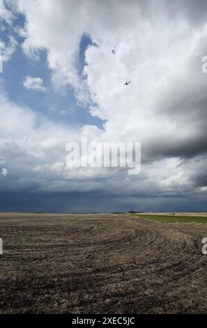 In rapido mutamento del tempo in Alberta, Canada. Foto Stock