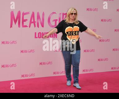 Londra, Regno Unito. 26 giugno 2024. Rebel Wilson alla serata stampa "Mean Girls the Musical", Savoy Theatre, The Strand, mercoledì 26 giugno 2024 a Londra, Inghilterra, Regno Unito. CAP/CAN © CAN/Capital Pictures credito: Capital Pictures/Alamy Live News Foto Stock