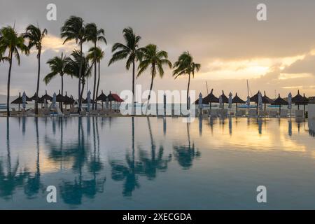 Alba sulla spiaggia tropicale, isola di Preskil, Mahebourg, Mauritius, Africa Orientale. Primavera (maggio) 2024. Foto Stock