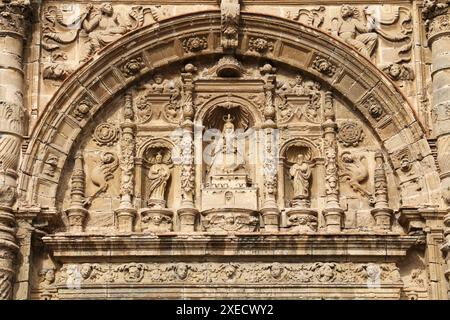 Dettagli architettonici della Chiesa del Priorato a Puerto de Santa Maria Foto Stock