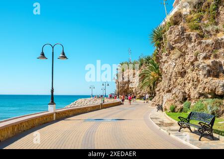 Vista sul lungomare Paseo de Maritimo di Torremolinos. Andalusia, Spagna Foto Stock