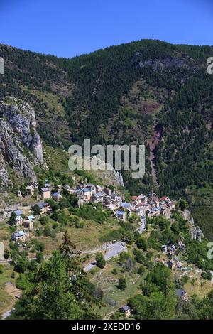 Il villaggio di Roubion nel parco nazionale del Mercantour, Alpes-Maritimes, PACA, Francia Europa Foto Stock