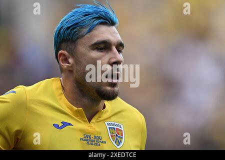 FRANCOFORTE SUL MENO, GERMANIA - GIUGNO 26: Andrei Ratiu della Romania durante la partita a gironi della fase UEFA EURO 2024 tra Slovacchia e Romania a Francoforte AR Foto Stock