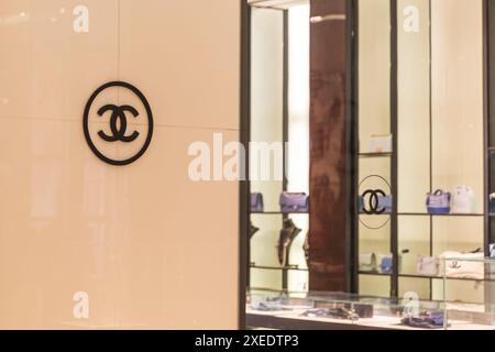 LAS VEGAS, NEVADA, USA - 13 MAGGIO 2019: Logo Chanel in negozio nell'hotel Wynn a Las Vegas. Chanel è una casa di alta moda, speciale Foto Stock