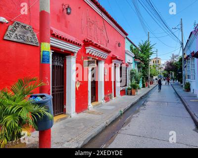 Colombia, Cartagena de Indias, case colorate nelle strade del centro Foto Stock