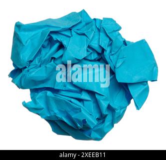 Pallina di carta stropicciata blu su uno sfondo isolato bianco Foto Stock
