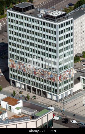 Germania, Berlino, edificio Haus des Lehrers, Centro Congressi Berliner, BCC, vista dalla Torre della televisione Fernsehturm Foto Stock