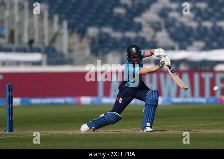 Heather Knight of England guida durante la Metro Bank First One Day International tra Inghilterra e nuova Zelanda al Seat Unique Riverside, Chester le Street, mercoledì 26 giugno 2024 (foto: Mark Fletcher | mi News) Credit: MI News & Sport /Alamy Live News Foto Stock