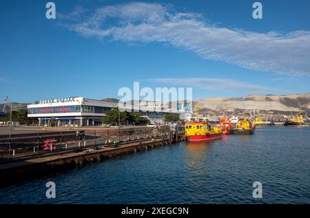 Novorossiysk, Russia - 18 agosto 2023 edificio della stazione Marina di Novorossiysk Foto Stock