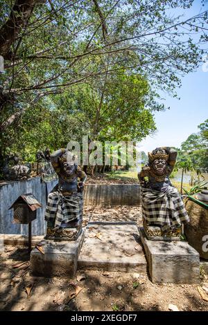 Taman Festival Bali, Padang Galak, un luogo perduto a Bali, Indonesia. Un ex parco divertimenti Foto Stock