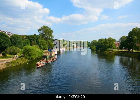 Il Tamigi dal Richmond Bridge, Richmond-upon-Thames, Greater London UK, guardando verso ovest Foto Stock